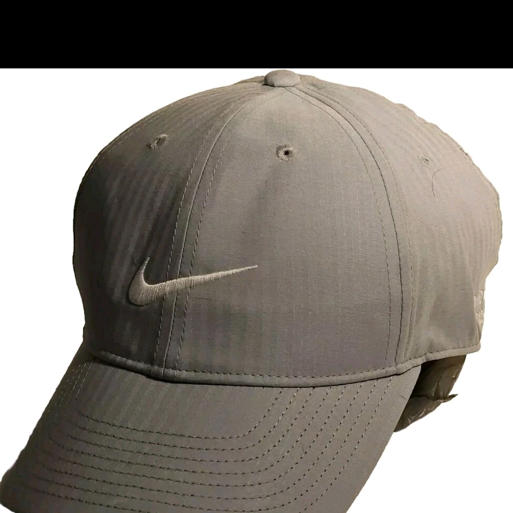 Nike Gray Baseball Cap